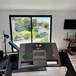 Villa Madeira Protea Retreat- With Heated Private Pool, Gym And Office *