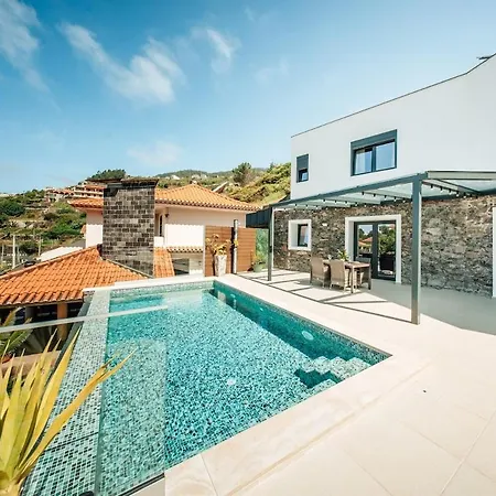Villa Madeira Protea Retreat- With Heated Private Pool, Gym And Office