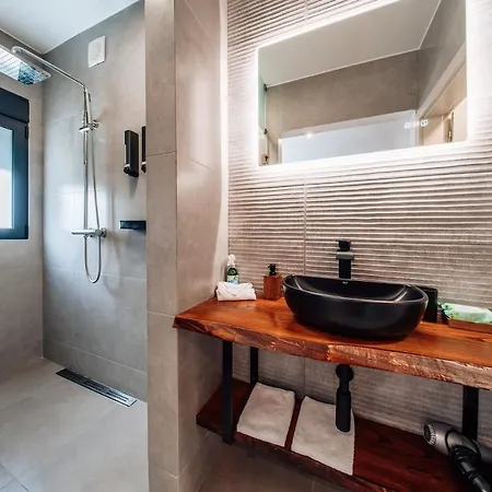 Madeira Protea Retreat- With Heated Private Pool, Gym And Office Campanário