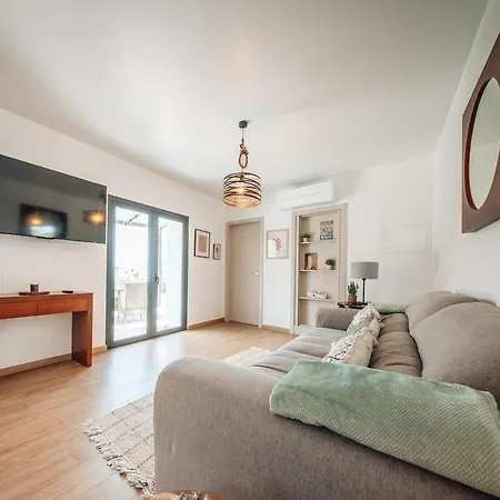 Villa Madeira Protea Retreat- With Heated Private Pool, Gym And Office *