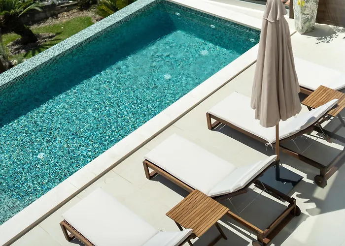 Madeira Protea Retreat- With Heated Private Pool, Gym And Office Villa