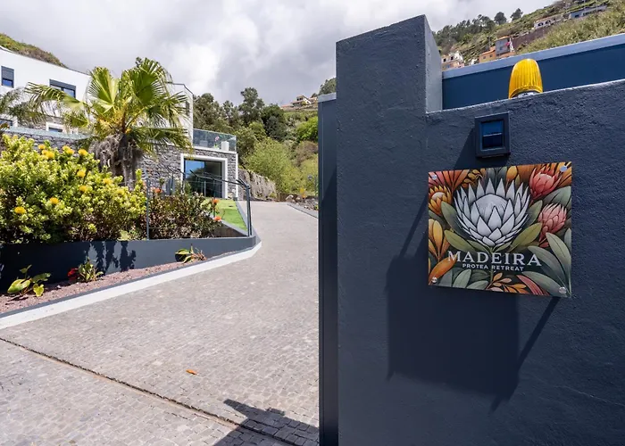 Madeira Protea Retreat- With Heated Private Pool, Gym And Office Villa Campanário