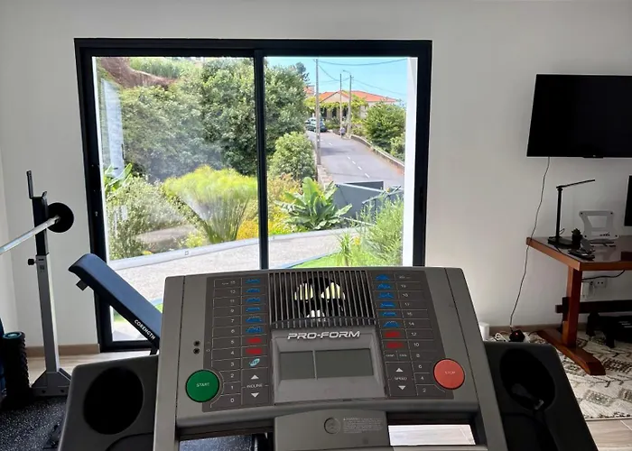 Villa Madeira Protea Retreat- With Heated Private Pool, Gym And Office *