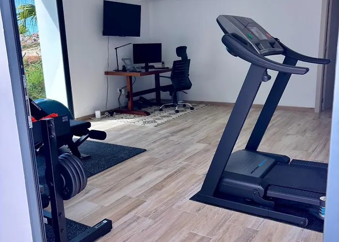 Villa Madeira Protea Retreat- With Heated Private Pool, Gym And Office Campanario