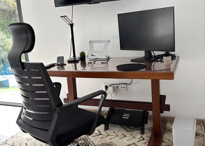 Villa Madeira Protea Retreat- With Heated Private Pool, Gym And Office